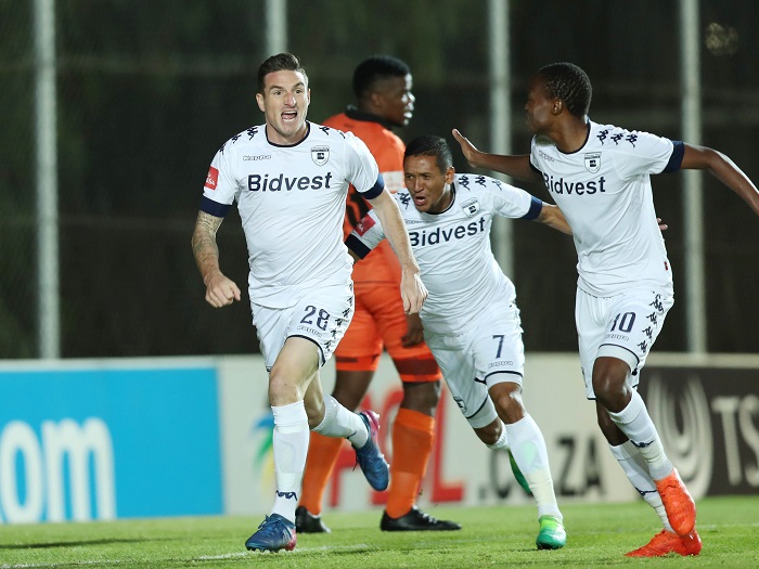 Klate and Keene lead Wits to title