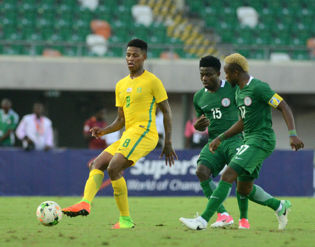 Bongani Zungu challenged by Moses Simon