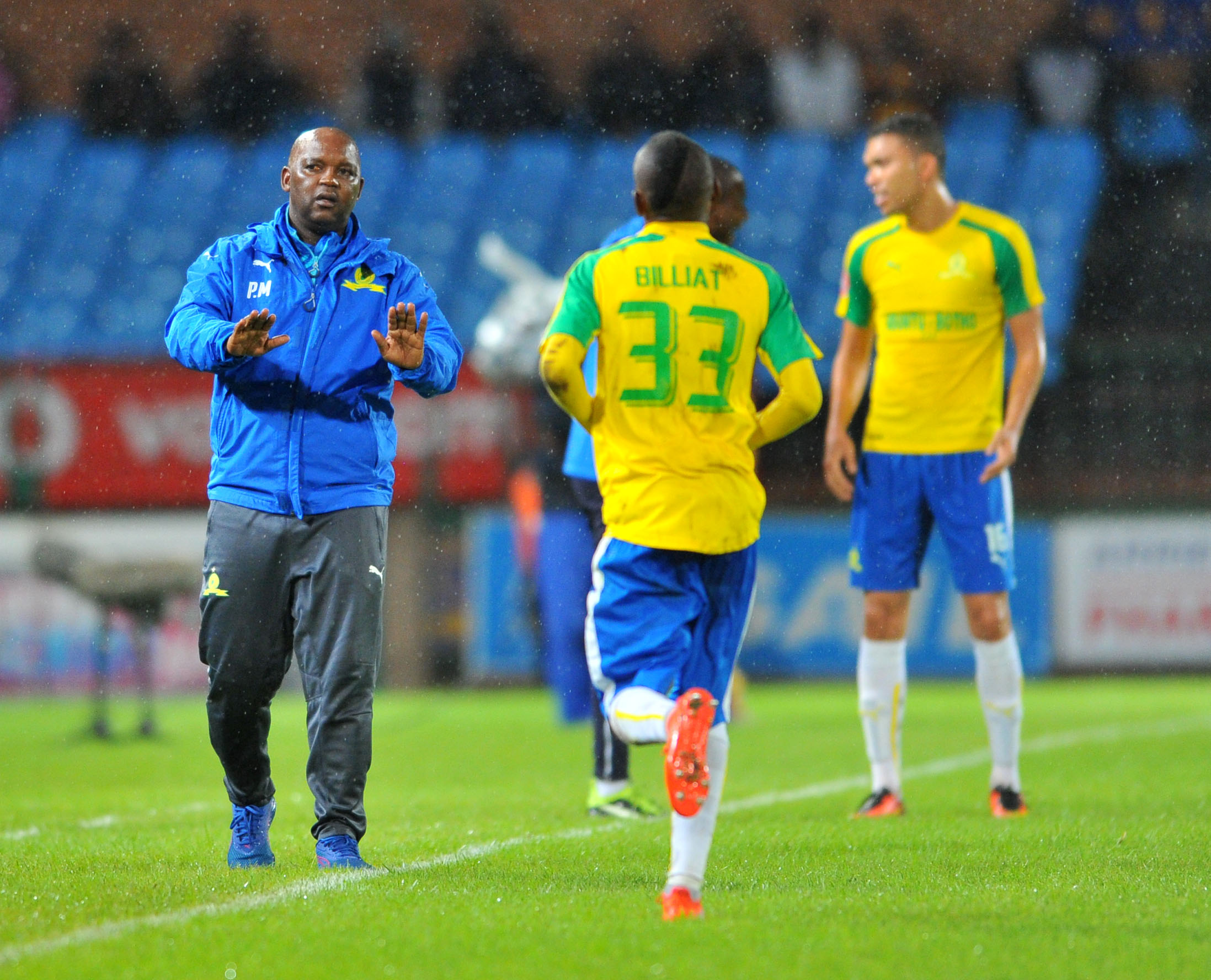 Khama Billiat celebrates a goal with Pitso Mosimane