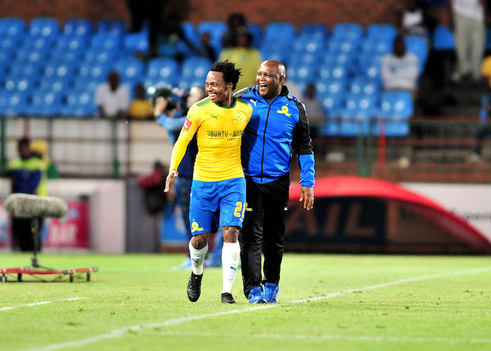 Percy Tau and Pitso Mosimane of Mamelodi Sundowns.