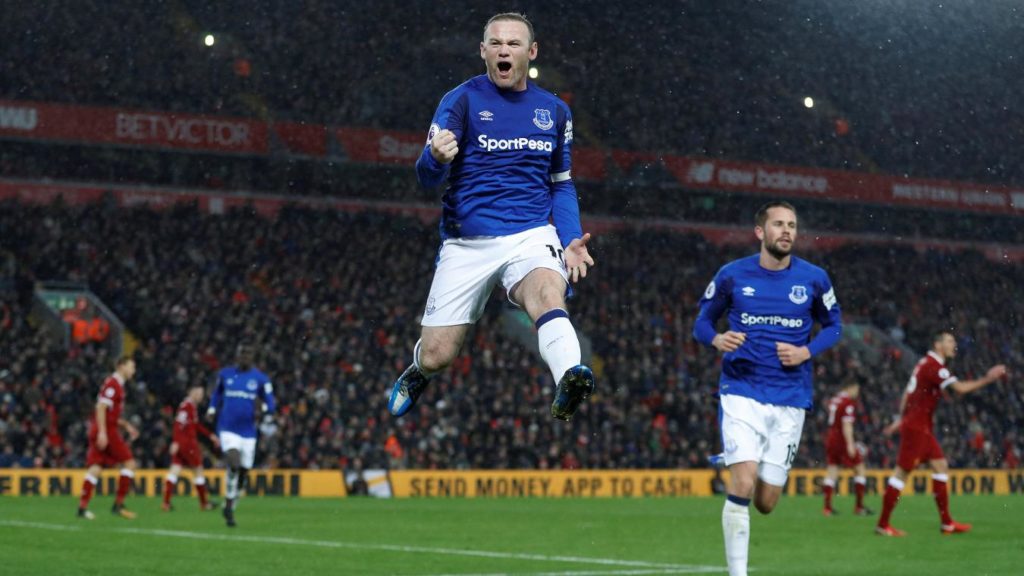 Wayne Rooney celebrates his equaliser