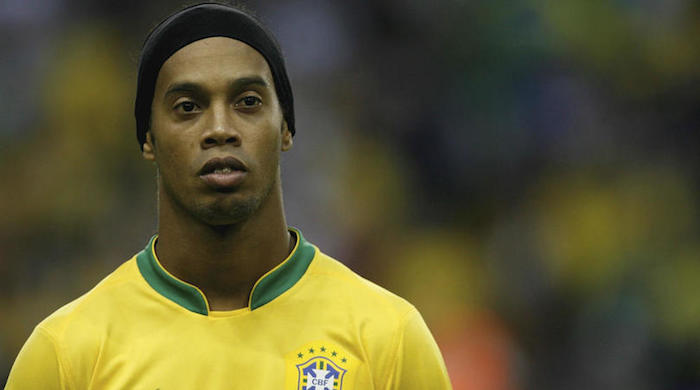 Ronaldinho retires