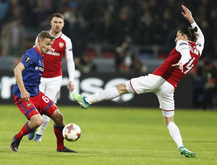 Fedor Chalov of CSKA Moscow in action against Hector Bellerin of Arsenal.