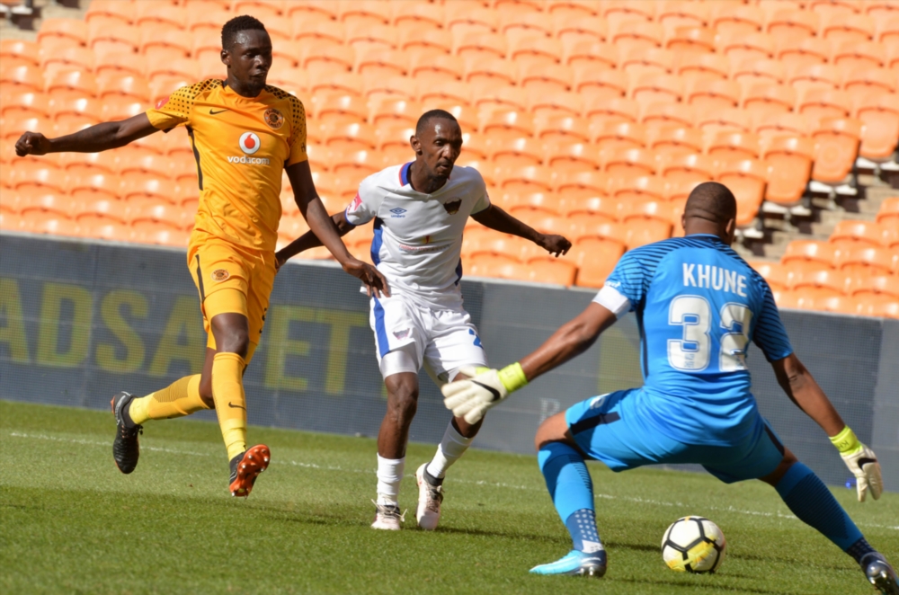 Thabo Rakhale score a goal past Itumeleng Khune