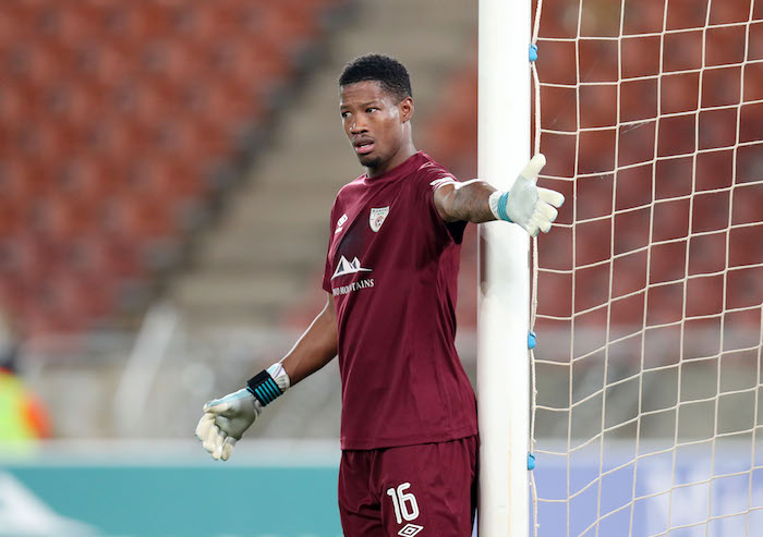 Kaizer Chiefs sign Virgil Vries