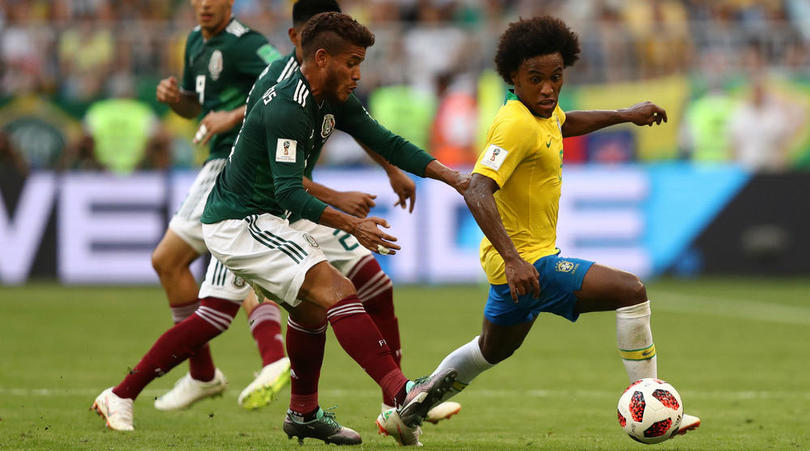 Willian unfazed by Barcelona rumours