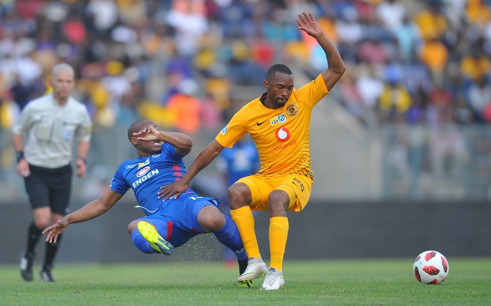 Bernard Parker of Kaizer Chiefs challenges Thuso Phala of Supersport United