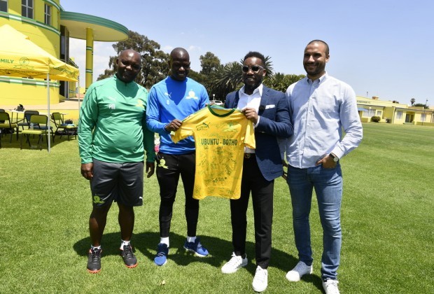 Jay-Jay Okocha meets Sundowns