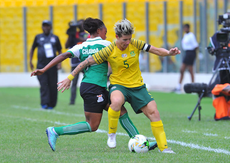 Janine Van Wyk of South Africa challenges Helen Chanda of Zambia during the 2018 TOTAL African Womens Cup of Nations match between South Africa and Zambia on the 24 November 2018 at Accra Sports Stadium, Ghana / Pic Sydney Mahlangu/BackpagePix