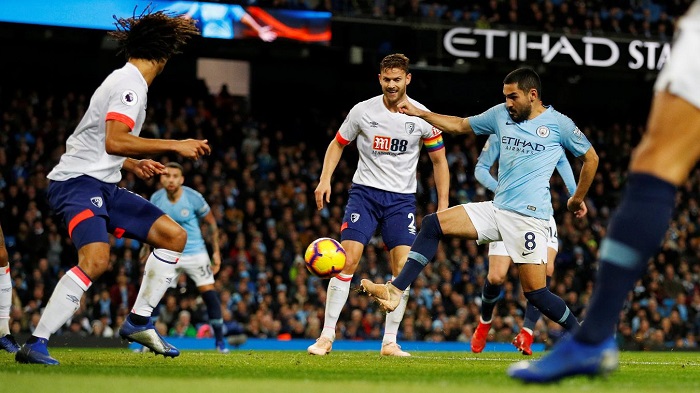 Man City edge Bournemouth