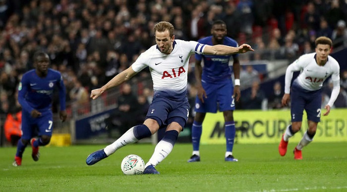 Spurs edge Chelsea