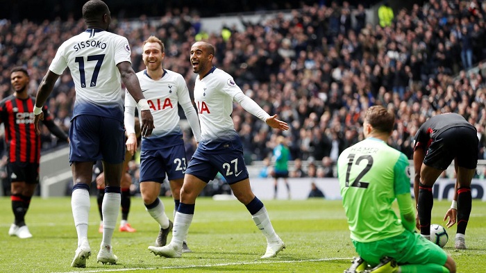 Lucas Moura of Tottenham Hotspur celebrates his side's opener