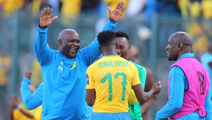 Pitso Mosimane celebrates with Phakamani Mahlambi during the CAF Champions League match against Al Ahly