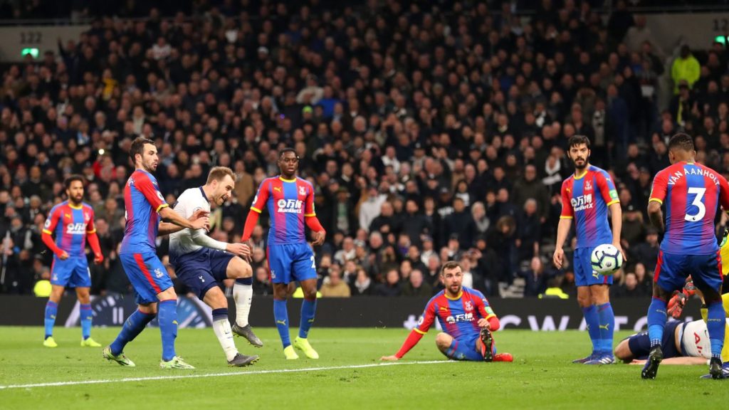 Spurs open new stadium with routine win