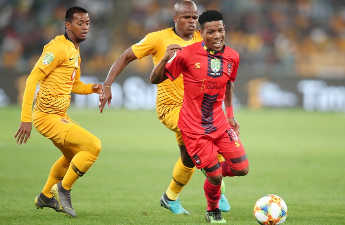 Sizwe Mdlinzo of TS Galaxy challenged by Willard Katsande and Aro Adrianarimanana of Kaizer Chiefs