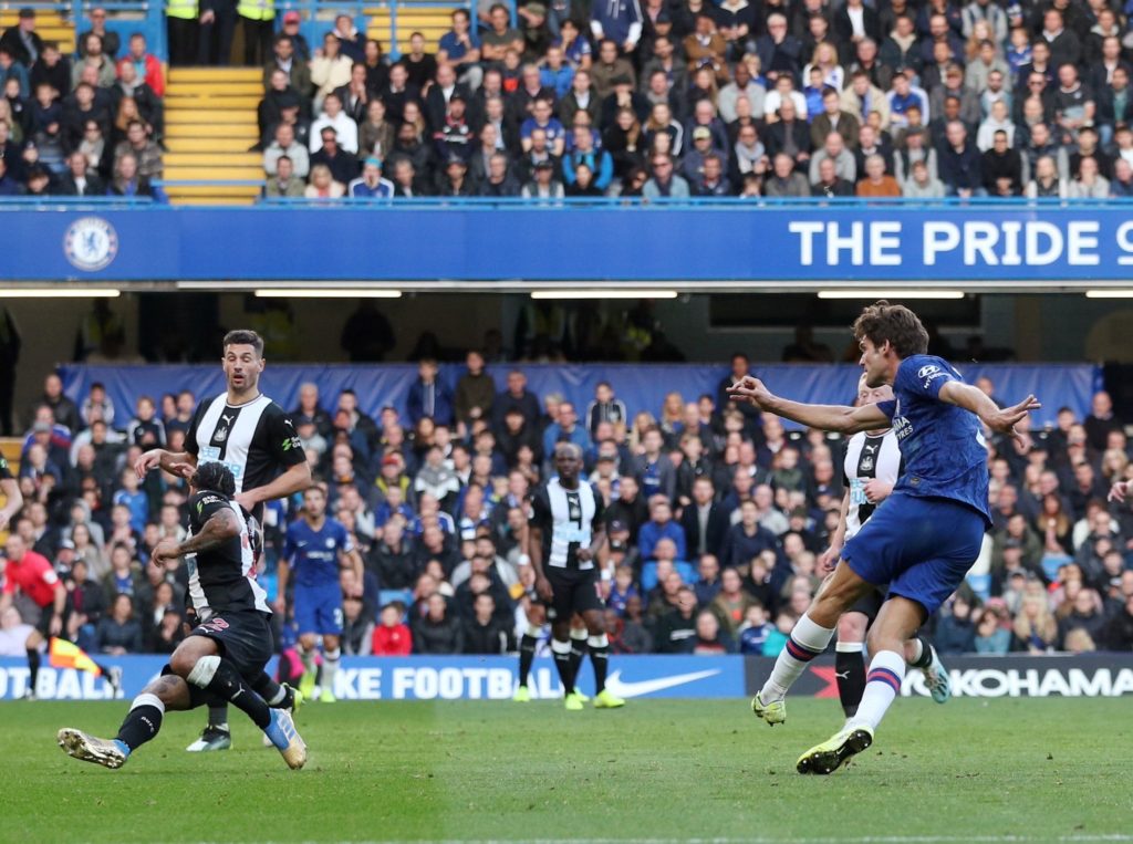 Alonso fires Chelsea past stubborn Newcastle