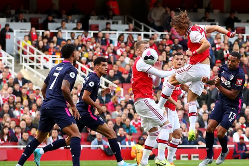 Luiz heads in to put Arsenal third